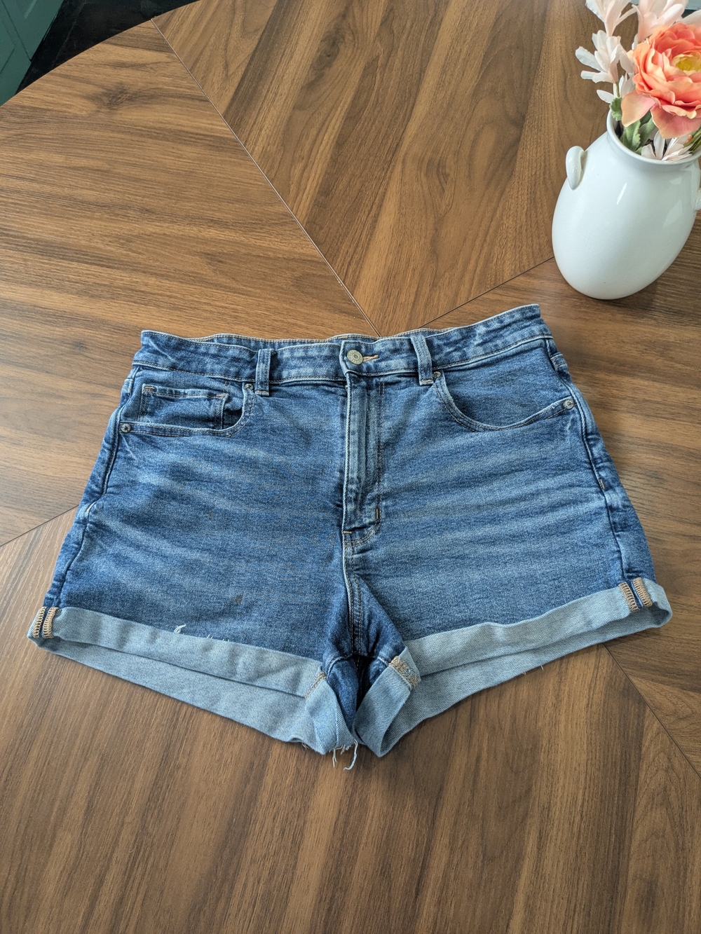 American Eagle Outfitters Blue Rolled-Cuff Denim Shorts
